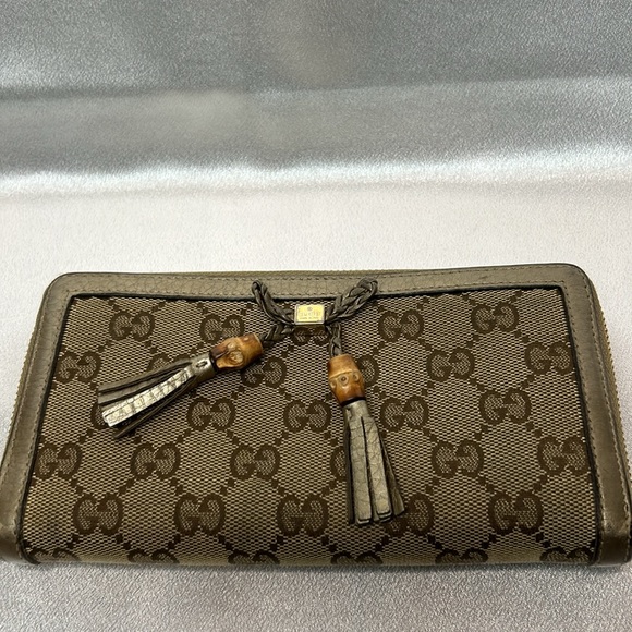 EUC Gucci bamboo wallet with box and tissues - Picture 2 of 11